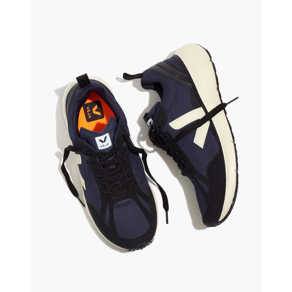 NWOT Veja™ Condor 2 Sneakers Nautico Pierre Black Size 6 Euro 37